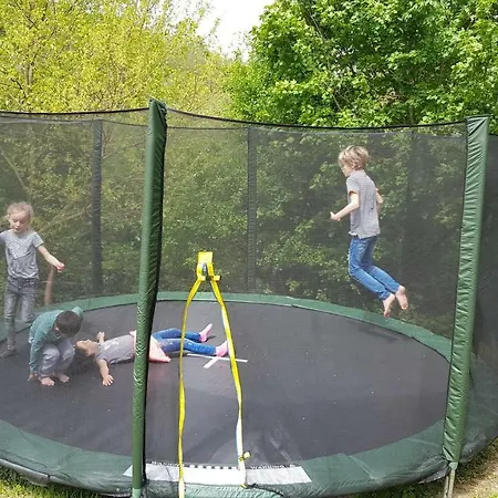 Luxury Chalet With Pool, Sauna & Wifi شاليه Zalakoveskut