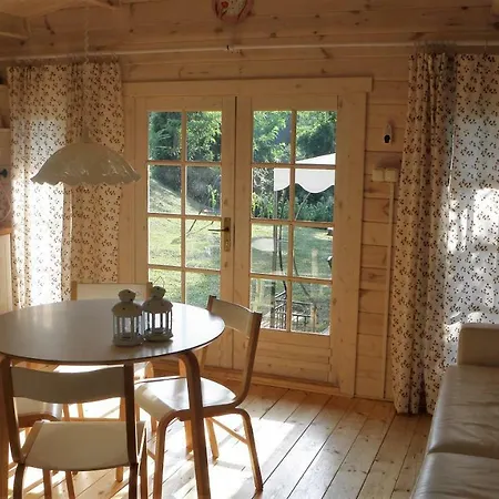 Luxury Chalet With Pool, Sauna & Wifi شاليه Zalakoveskut
